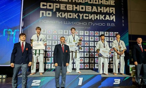 Сергей Носов: Магаданский спортсмен Михаил Шишов завоевал серебряную медаль на Международных соревнованиях по киокусинкай в Хабаровске