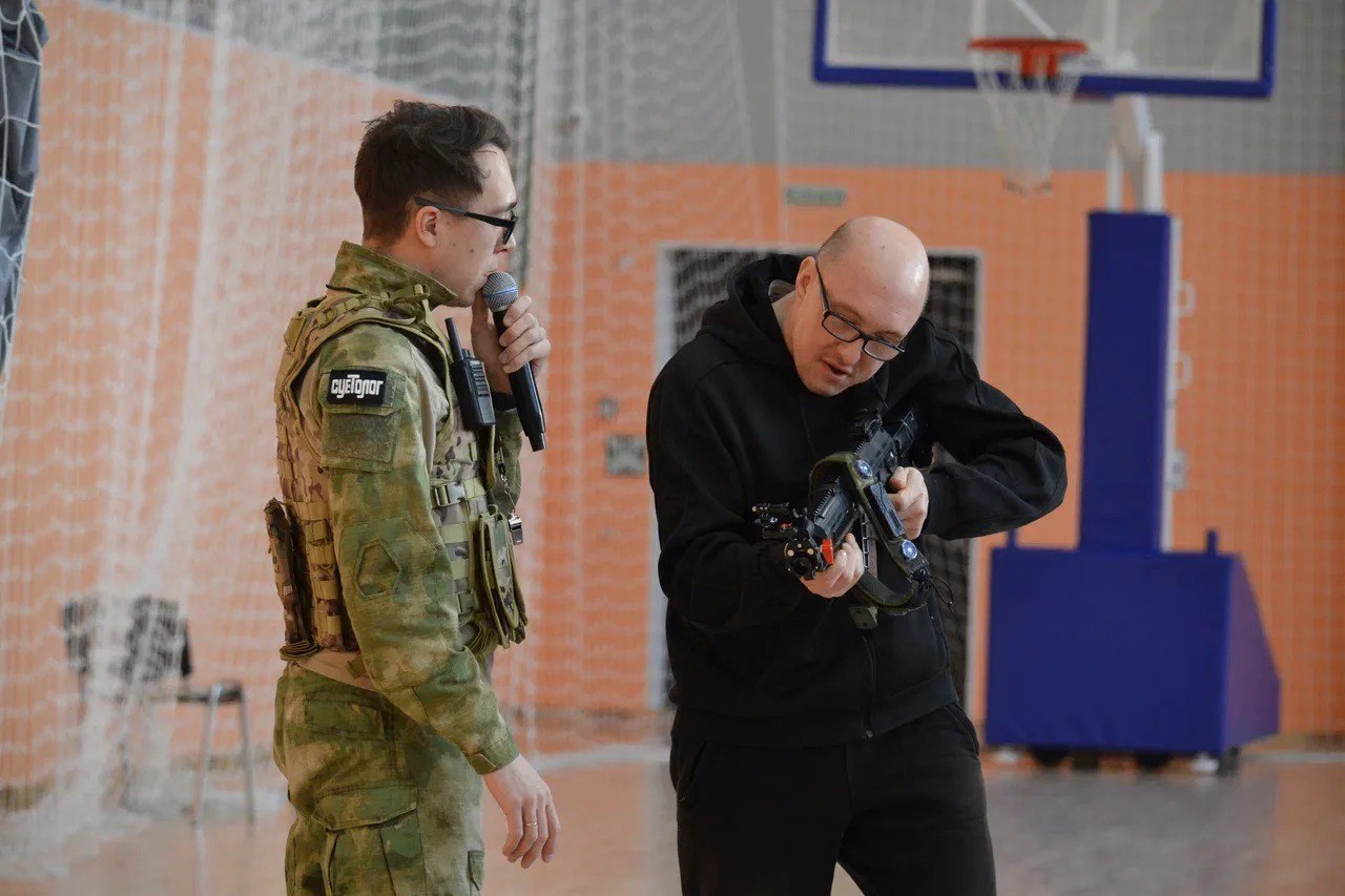 Трехдневный турнир по лазертагу прошел в Магадане Трехдневный турнир по лазертагу прошел в Магадане