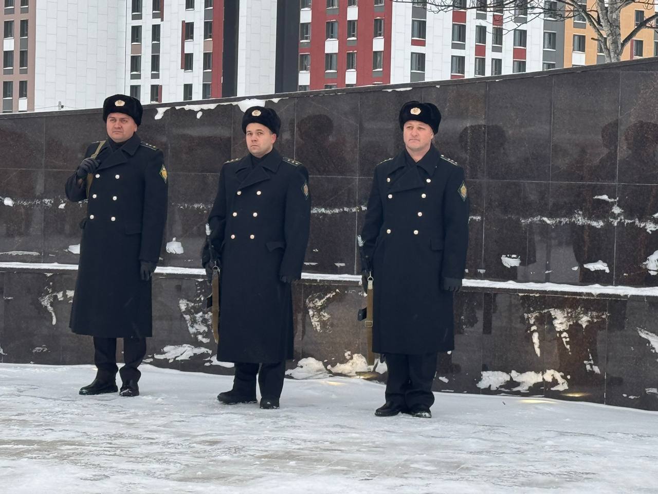В Магадане почтили память Героев Отечества В Магадане почтили память Героев Отечества