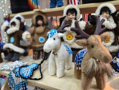 Выставка-продажа «Палитра мастеров» прошла в Магадане