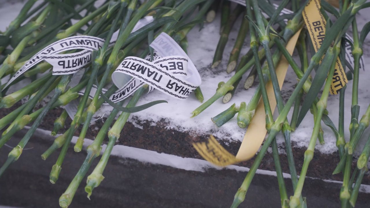 Колымчане возложили цветы в память о Героях Отечества