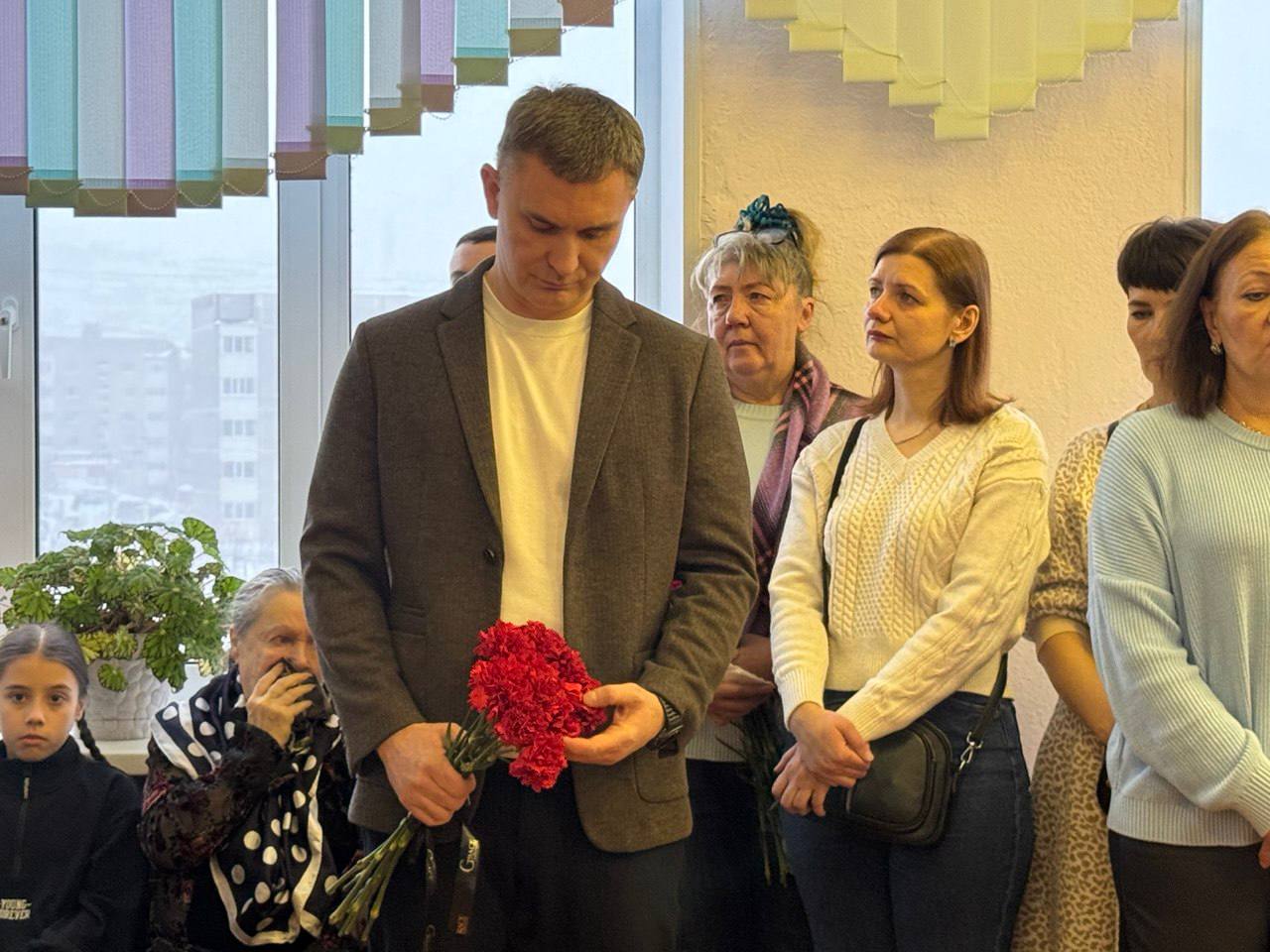 СВО и Герои. Помним!Чтим!Гордимся!: в 21 школе города Магадана почтили память выпускников школы, погибших в зоне специальной военной операции СВО и Герои. Помним!Чтим!Гордимся!: в 21 школе города Магадана почтили память выпускников школы, погибших в зоне специальной военной операции