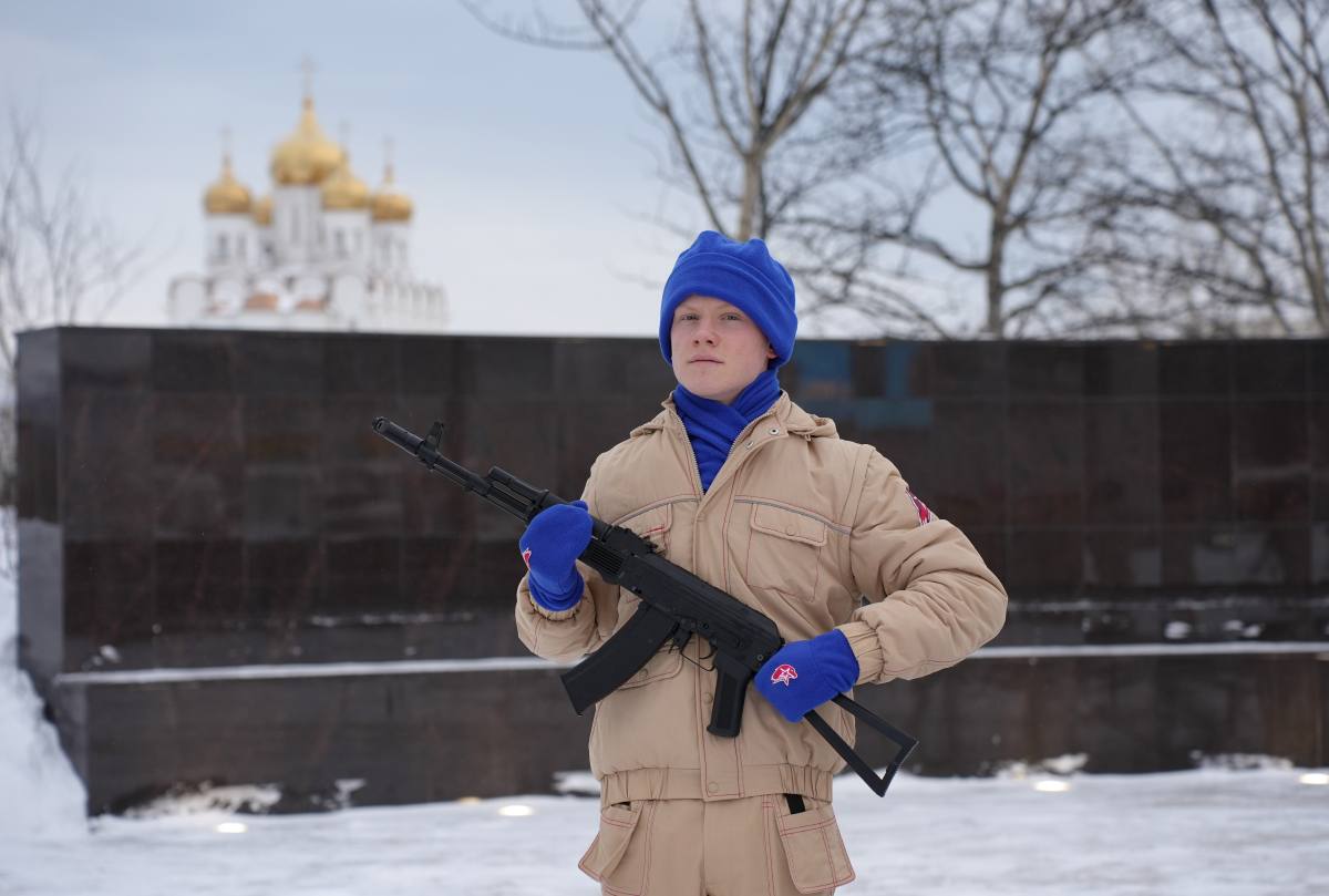 В Магадане полицейские и общественники приняли участие в торжественной церемонии, посвященной Дню Героев Отечества В Магадане полицейские и общественники приняли участие в торжественной церемонии, посвященной Дню Героев Отечества