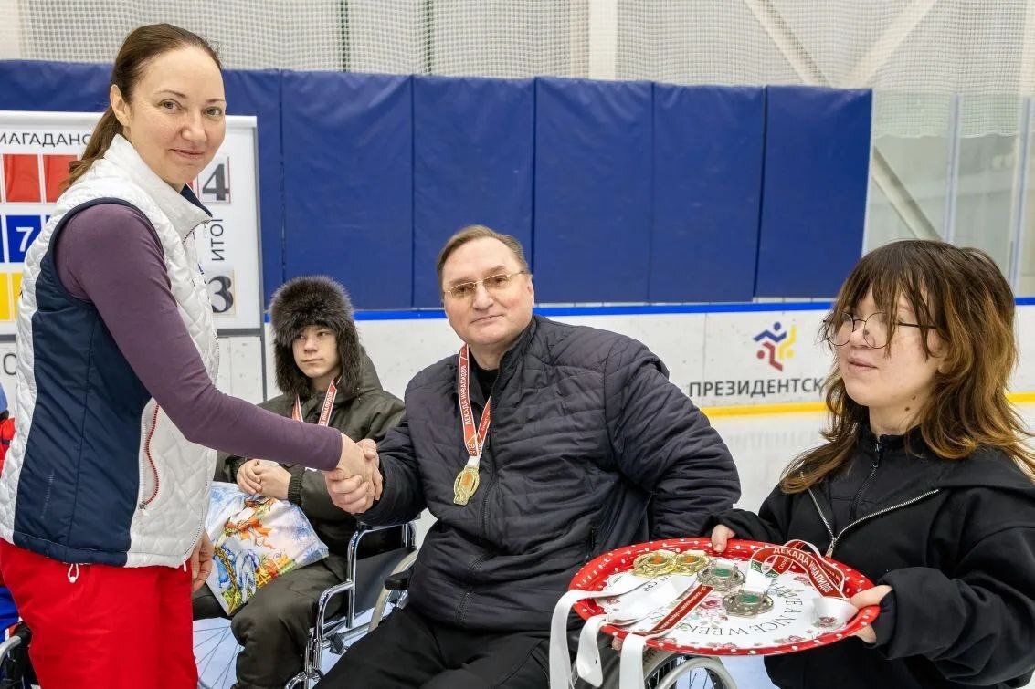 Завершили в декабре "Декаду инвалидов" мастер-классы и турнир по кёрлингу на колясках и стик - кёрлингу в рамках физкультурно - массового мероприятия "Спорт - основа здорового образа жизни!" для, участников СВО, лиц с ОВЗ Завершили в декабре "Декаду инвалидов" мастер-классы и турнир по кёрлингу на колясках и стик - кёрлингу в рамках физкультурно - массового мероприятия "Спорт - основа здорового образа жизни!" для, участников СВО, лиц с ОВЗ