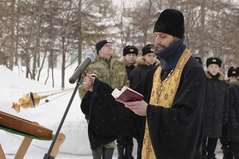 В Магадане полицейские и общественники почтили память воинов, погибших в локальных конфликтах В Магадане полицейские и общественники почтили память воинов, погибших в локальных конфликтах