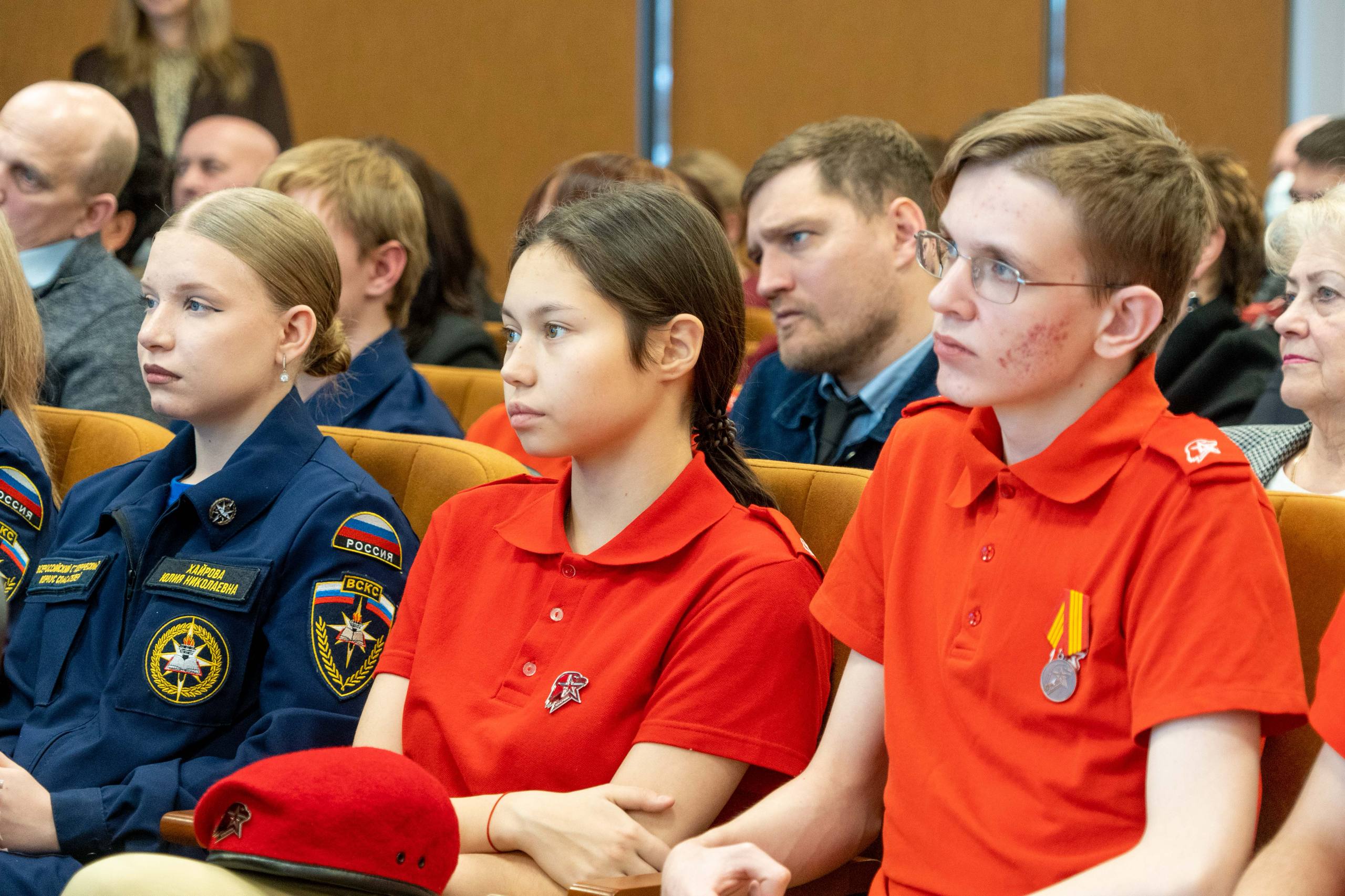 Сергей Носов: Провел прямую линию, ответил на вопросы колымчан: участников спецоперации, общественников, журналистов Сергей Носов: Провел прямую линию, ответил на вопросы колымчан: участников спецоперации, общественников, журналистов