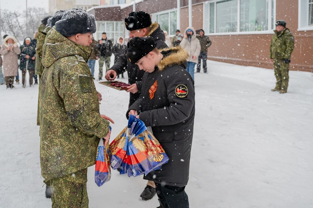 В центре «Подвиг» состоялась торжественная церемония проводов в армию магаданских призывников В центре «Подвиг» состоялась торжественная церемония проводов в армию магаданских призывников