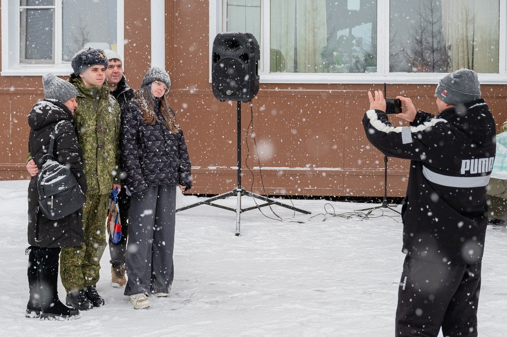 В центре «Подвиг» состоялась торжественная церемония проводов в армию магаданских призывников В центре «Подвиг» состоялась торжественная церемония проводов в армию магаданских призывников
