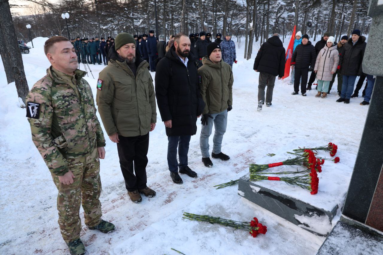 Магаданцы почтили память погибших в вооруженном конфликте на Кавказе