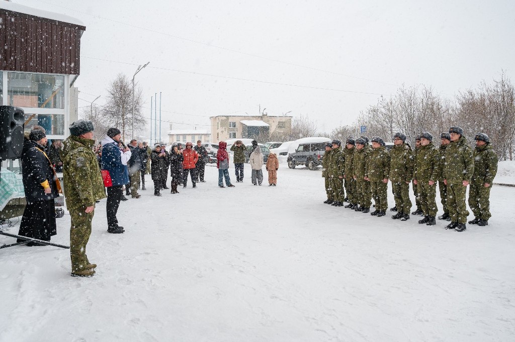 В центре «Подвиг» состоялась торжественная церемония проводов в армию магаданских призывников В центре «Подвиг» состоялась торжественная церемония проводов в армию магаданских призывников