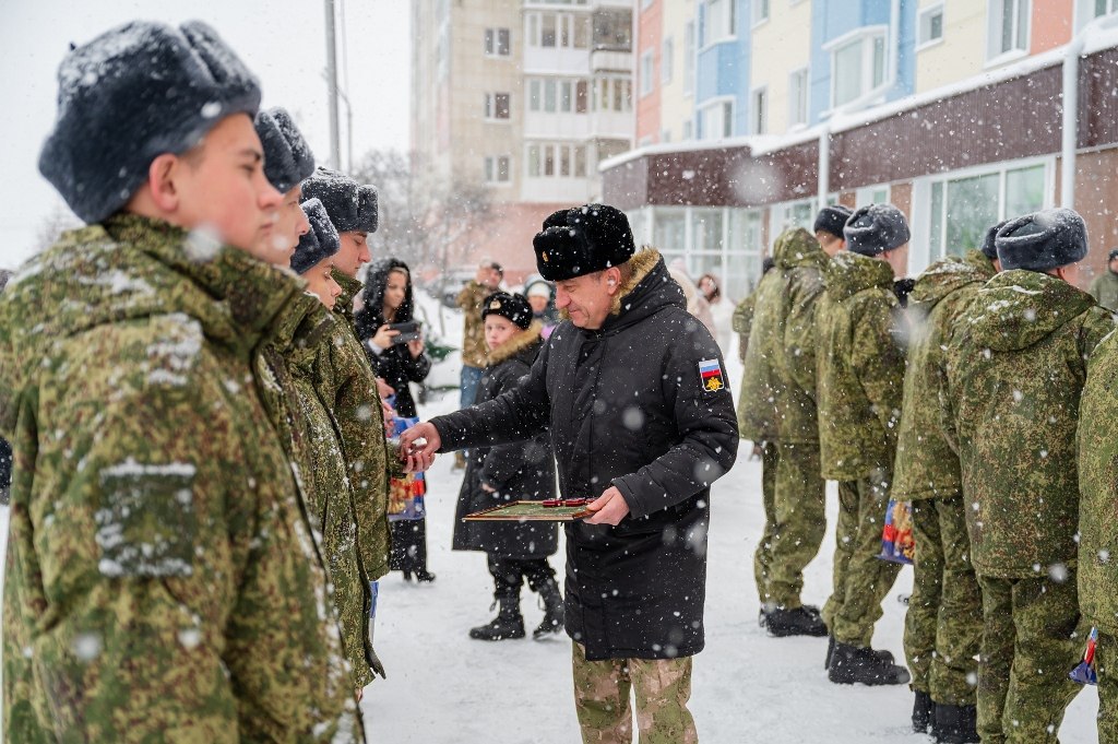 В центре «Подвиг» состоялась торжественная церемония проводов в армию магаданских призывников В центре «Подвиг» состоялась торжественная церемония проводов в армию магаданских призывников