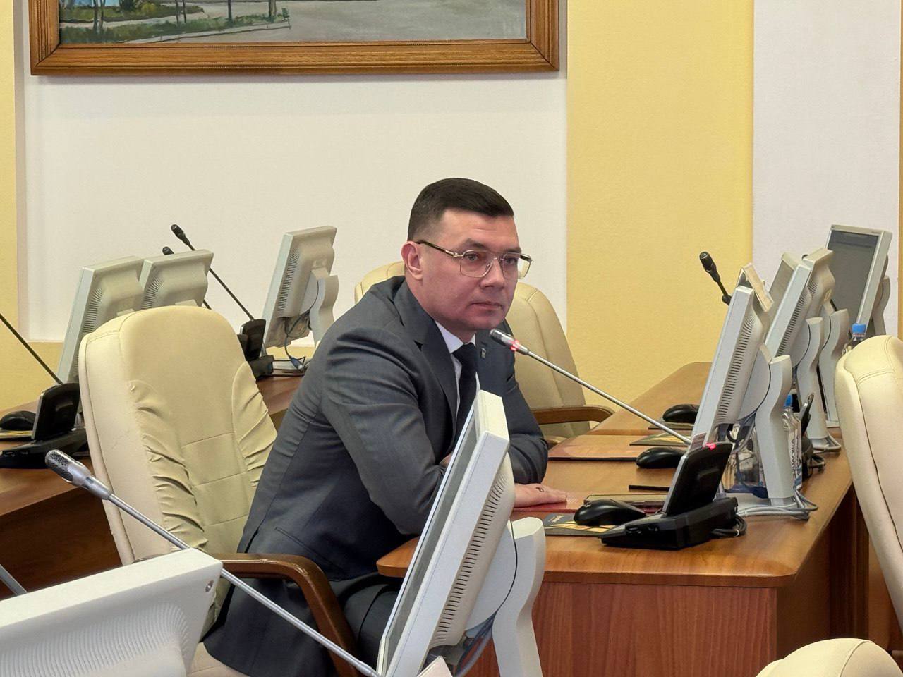 В Магаданской городской Думе состоялась комиссия по вопросам градостроительства, жилищно-коммунального хозяйства и экологии В Магаданской городской Думе состоялась комиссия по вопросам градостроительства, жилищно-коммунального хозяйства и экологии