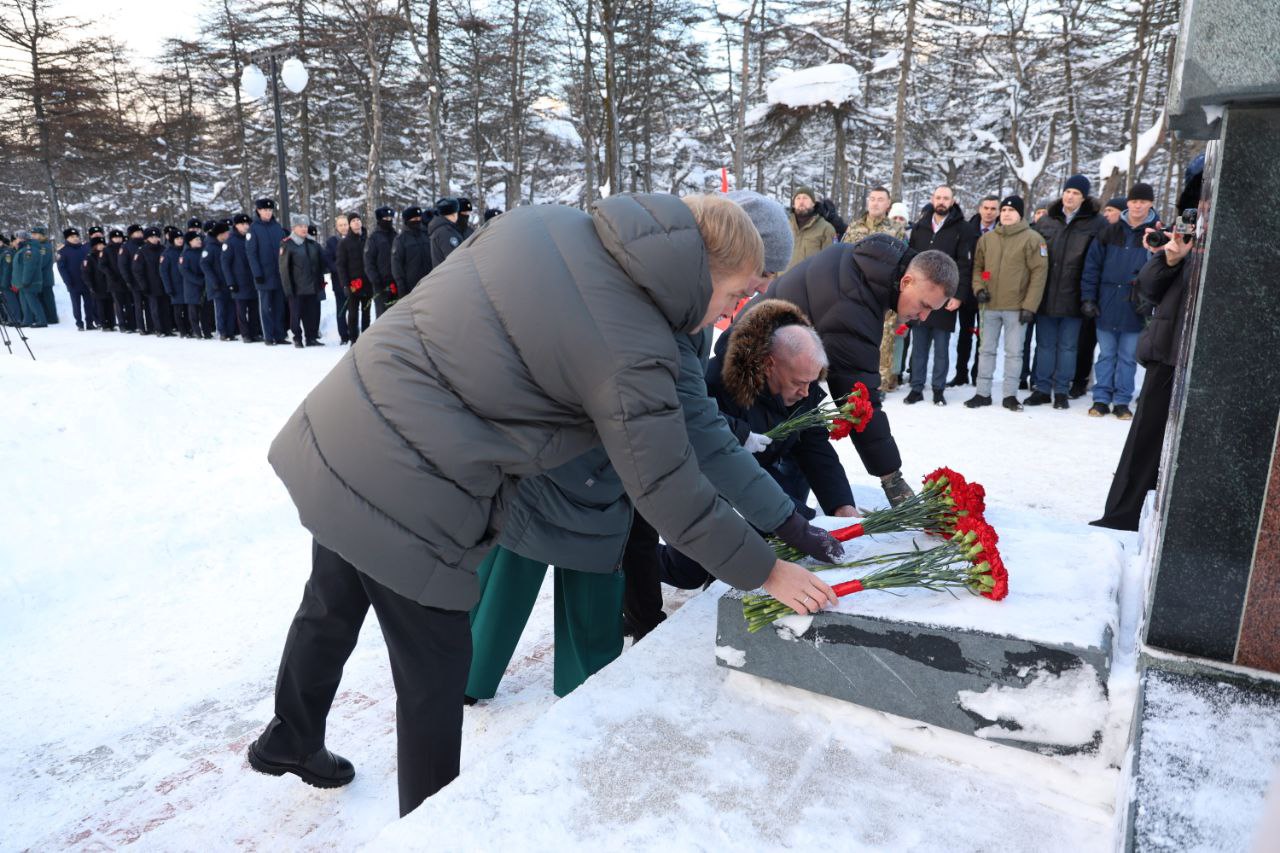 Магаданцы почтили память погибших в вооруженном конфликте на Кавказе Магаданцы почтили память погибших в вооруженном конфликте на Кавказе