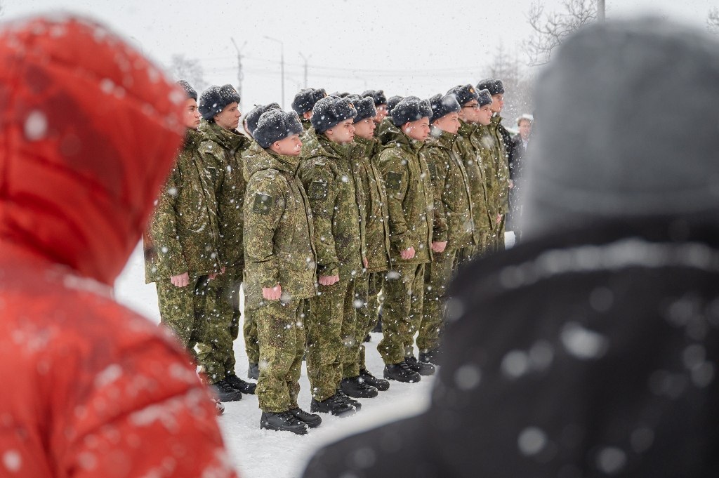 В центре «Подвиг» состоялась торжественная церемония проводов в армию магаданских призывников В центре «Подвиг» состоялась торжественная церемония проводов в армию магаданских призывников