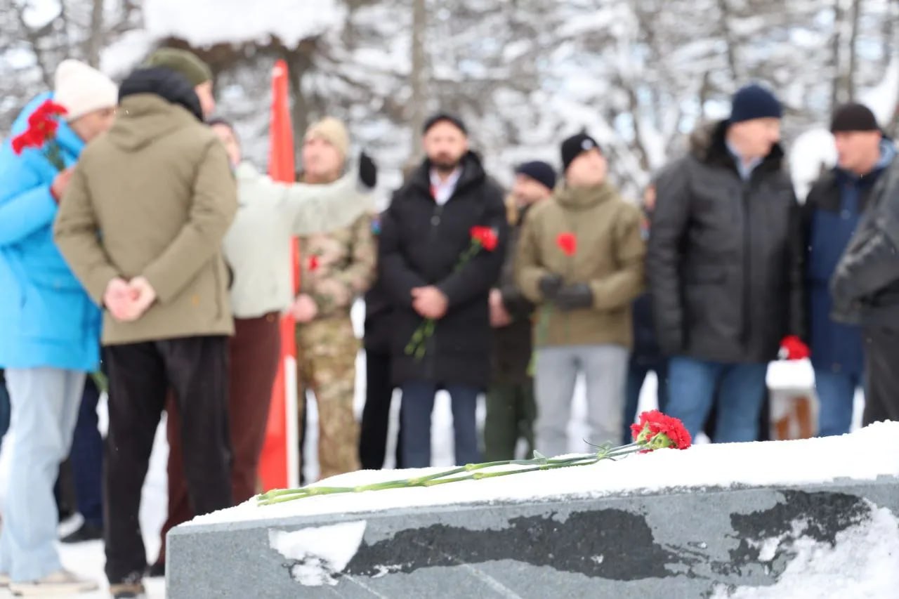Светлая память героям, павшим на Северном Кавказе Светлая память героям, павшим на Северном Кавказе
