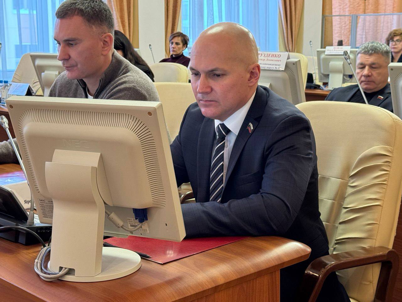 В Магаданской городской Думе депутаты обсудили изменения в Устав муниципального образования «Город Магадан» В Магаданской городской Думе депутаты обсудили изменения в Устав муниципального образования «Город Магадан»