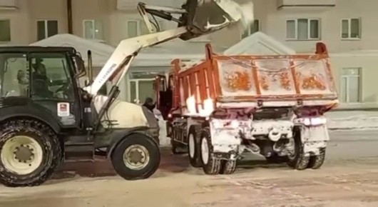 Лариса Поликанова: Работники учреждения ГЭЛУД ночью занимались расчисткой частного сектора, остановочных карманов, погрузкой и вывозом снега на улицах Пролетарской, Пушкина, Дзержинского, Портовой, проспектах Ленина и Карла...