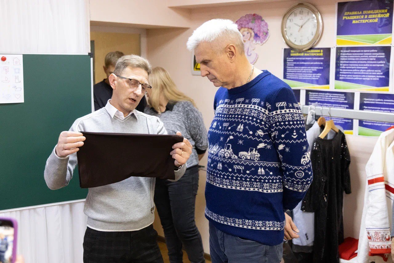 Эксклюзивные подушки с хвоей и рыбные чипсы отправляют колымчане в зону СВО Эксклюзивные подушки с хвоей и рыбные чипсы отправляют колымчане в зону СВО