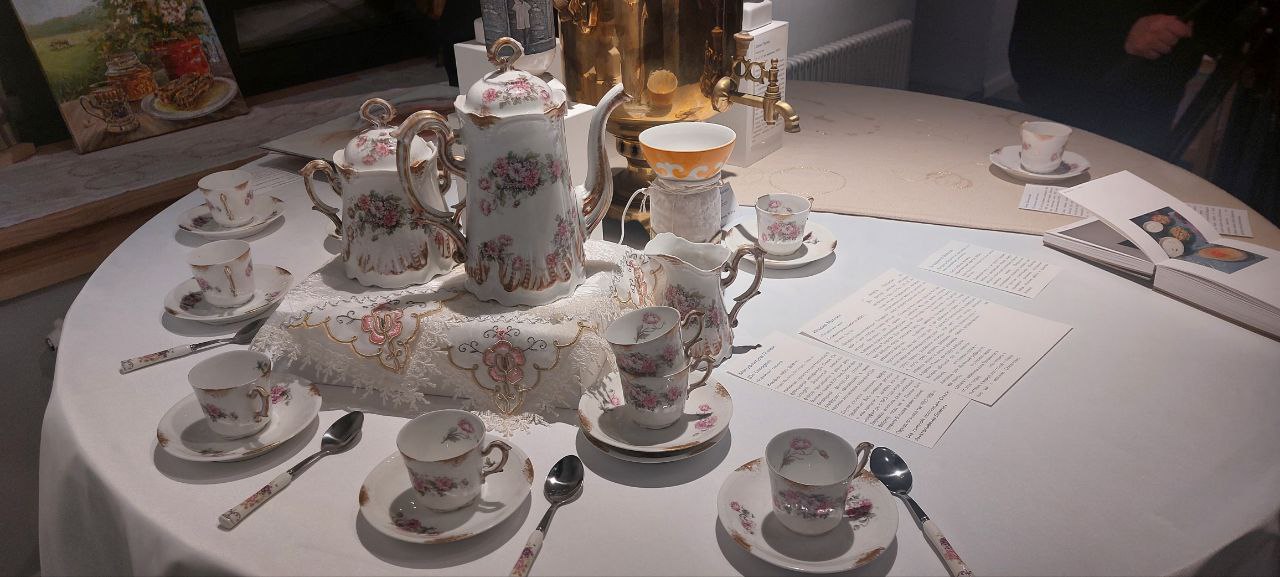 Необычная чайная выставка открылась в колымской «Рынде» Необычная чайная выставка открылась в колымской «Рынде»