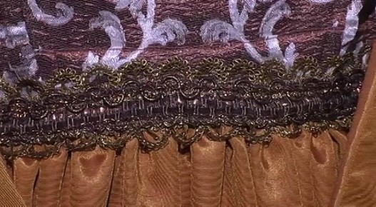 Выставка костюмов оперетты «Летучая мышь» открылась в культурно-общественном центре парка «Маяк» (12+)