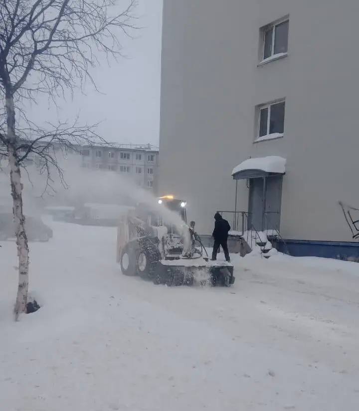 Лариса Поликанова: Подрядчик усилил работу по расчистке микрорайонов Лариса Поликанова: Подрядчик усилил работу по расчистке микрорайонов