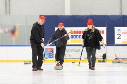 Чемпионат Магаданской области по керлингу прошел в «Президентском»