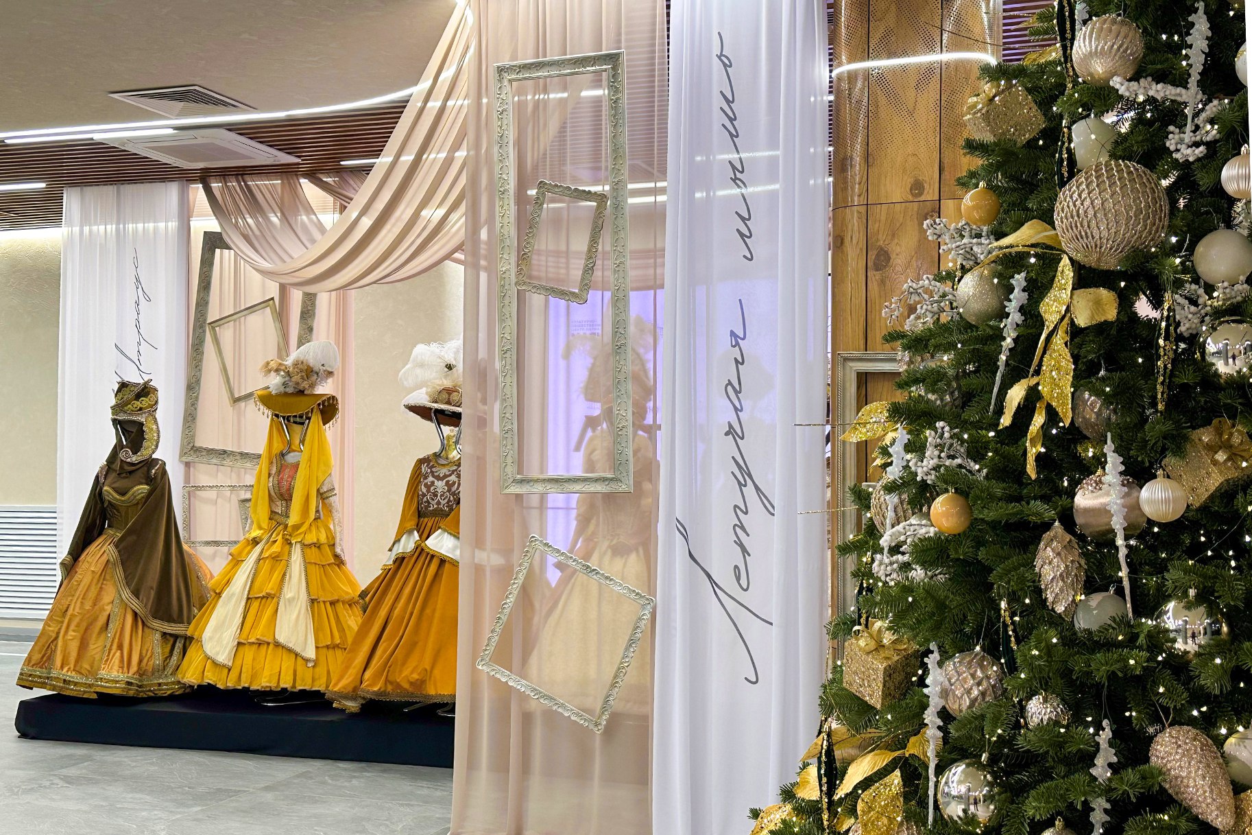 Три интересные выставки открылись на прошлой неделе в Магадане Три интересные выставки открылись на прошлой неделе в Магадане