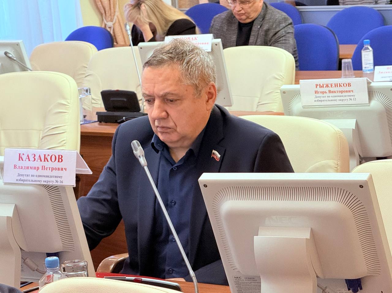 В Магаданской городской Думе прошло заседание постоянной депутатской комиссии по бюджету и вопросам экономического развития, на котором были рассмотрены девять проектов решения Магаданской городской Думы по различным... В Магаданской городской Думе прошло заседание постоянной депутатской комиссии по бюджету и вопросам экономического развития, на котором были рассмотрены девять проектов решения Магаданской городской Думы по различным...