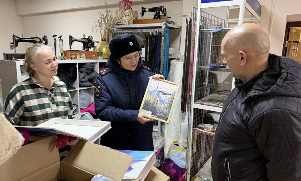 12345. Полицейские Магадана приняли участие в благотворительной акции в поддержку бойцов СВО В преддверии Нового года сотрудники УМВД России по Магаданской области совместно с ветеранами органов внутренних дел, членами... 12345. Полицейские Магадана приняли участие в благотворительной акции в поддержку бойцов СВО В преддверии Нового года сотрудники УМВД России по Магаданской области совместно с ветеранами органов внутренних дел, членами...