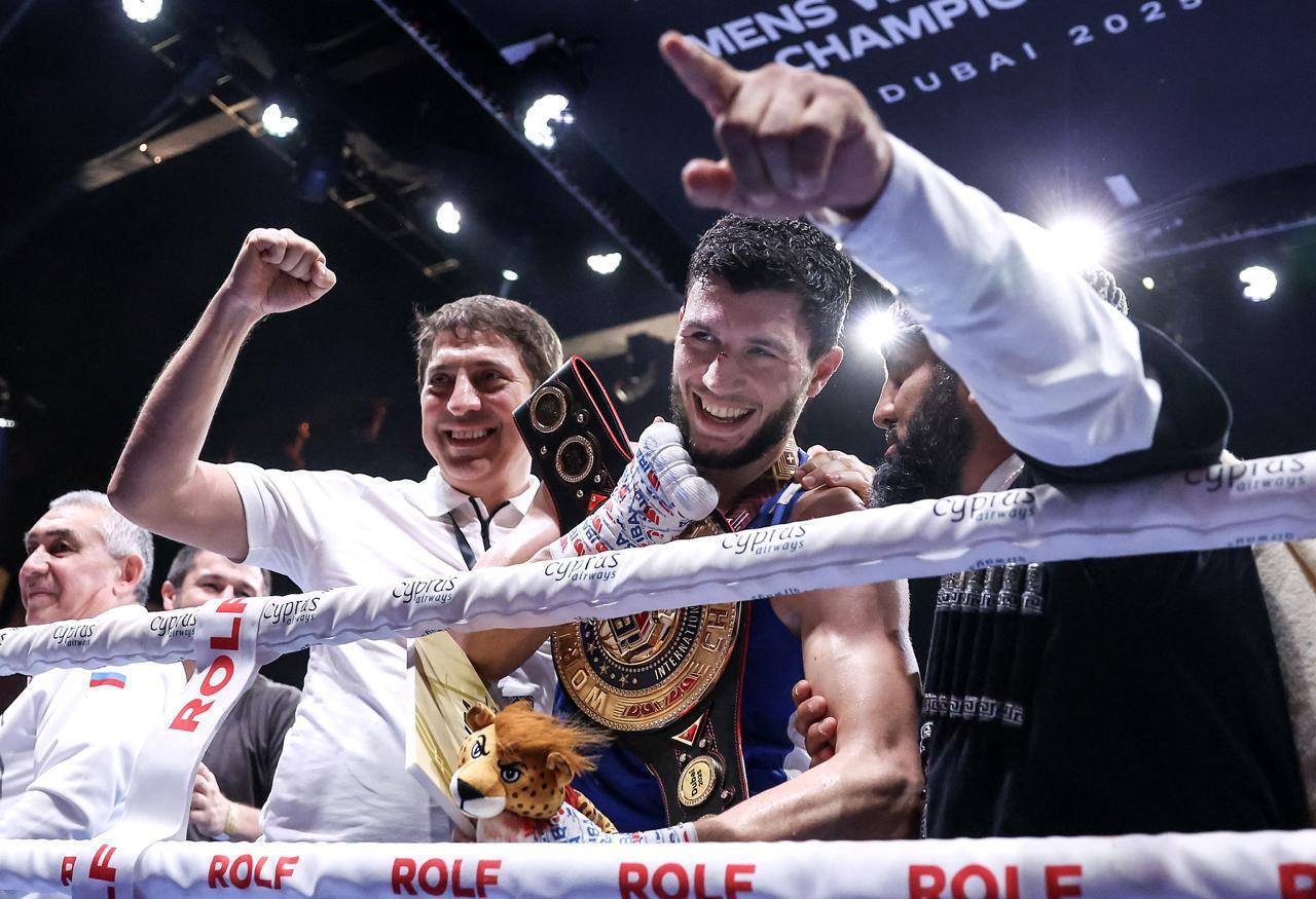 Российские боксеры установили исторический рекорд, завоевав семь золотых медалей на Чемпионате мира в Дубае Российские боксеры установили исторический рекорд, завоевав семь золотых медалей на Чемпионате мира в Дубае