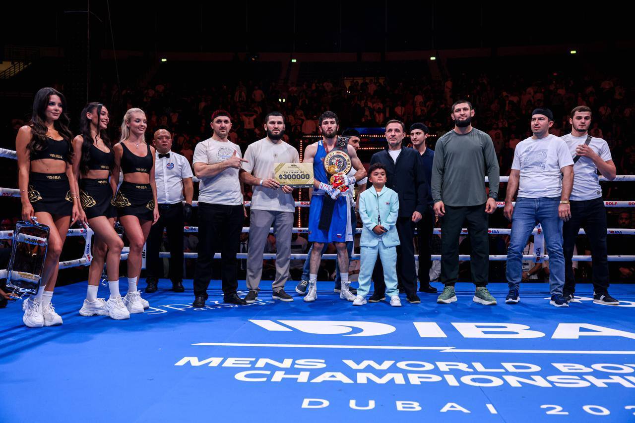 Российские боксеры установили исторический рекорд, завоевав семь золотых медалей на Чемпионате мира в Дубае Российские боксеры установили исторический рекорд, завоевав семь золотых медалей на Чемпионате мира в Дубае