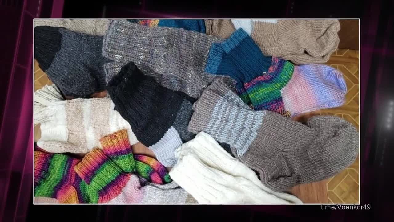 Более ста пар тёплых носков отправила на фронт педагог из Эвенска Ольга Бикбаева