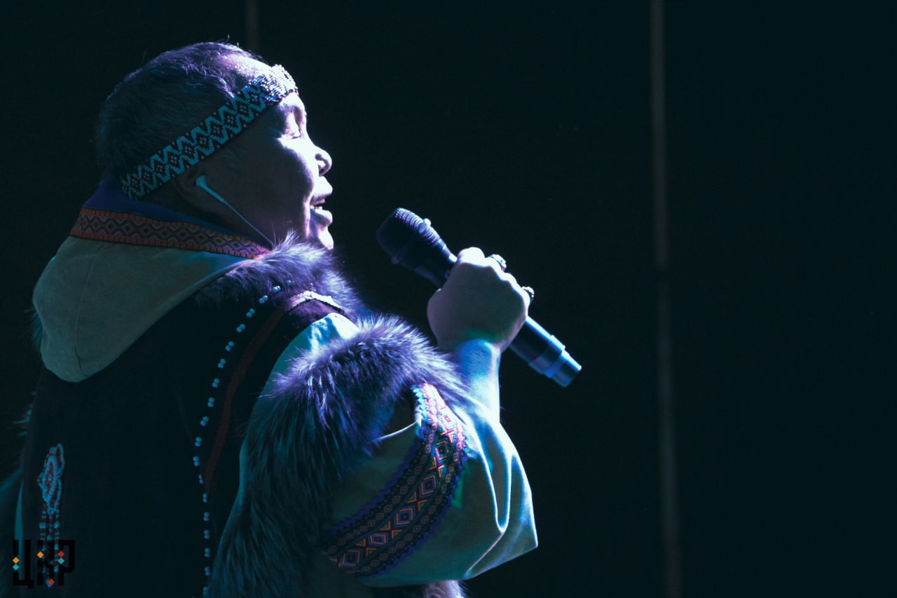 «Север притягательно неистов...» -