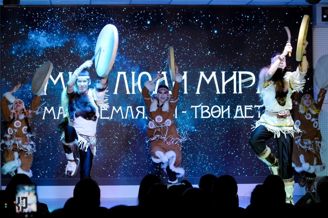 «Север притягательно неистов...» - «Север притягательно неистов...» -