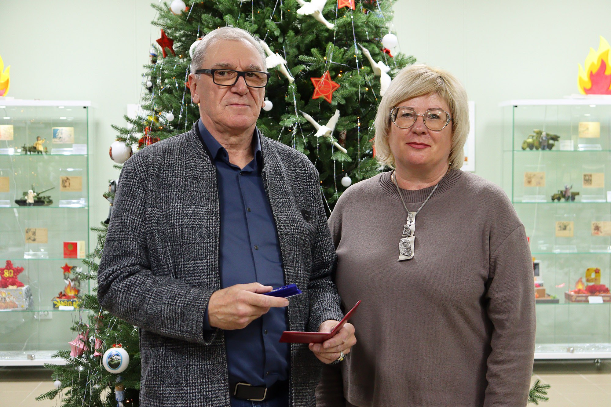 Четырем работникам культуры Магаданской области присвоены почетные звания – на региональном уровне это самая высокая награда Четырем работникам культуры Магаданской области присвоены почетные звания – на региональном уровне это самая высокая награда