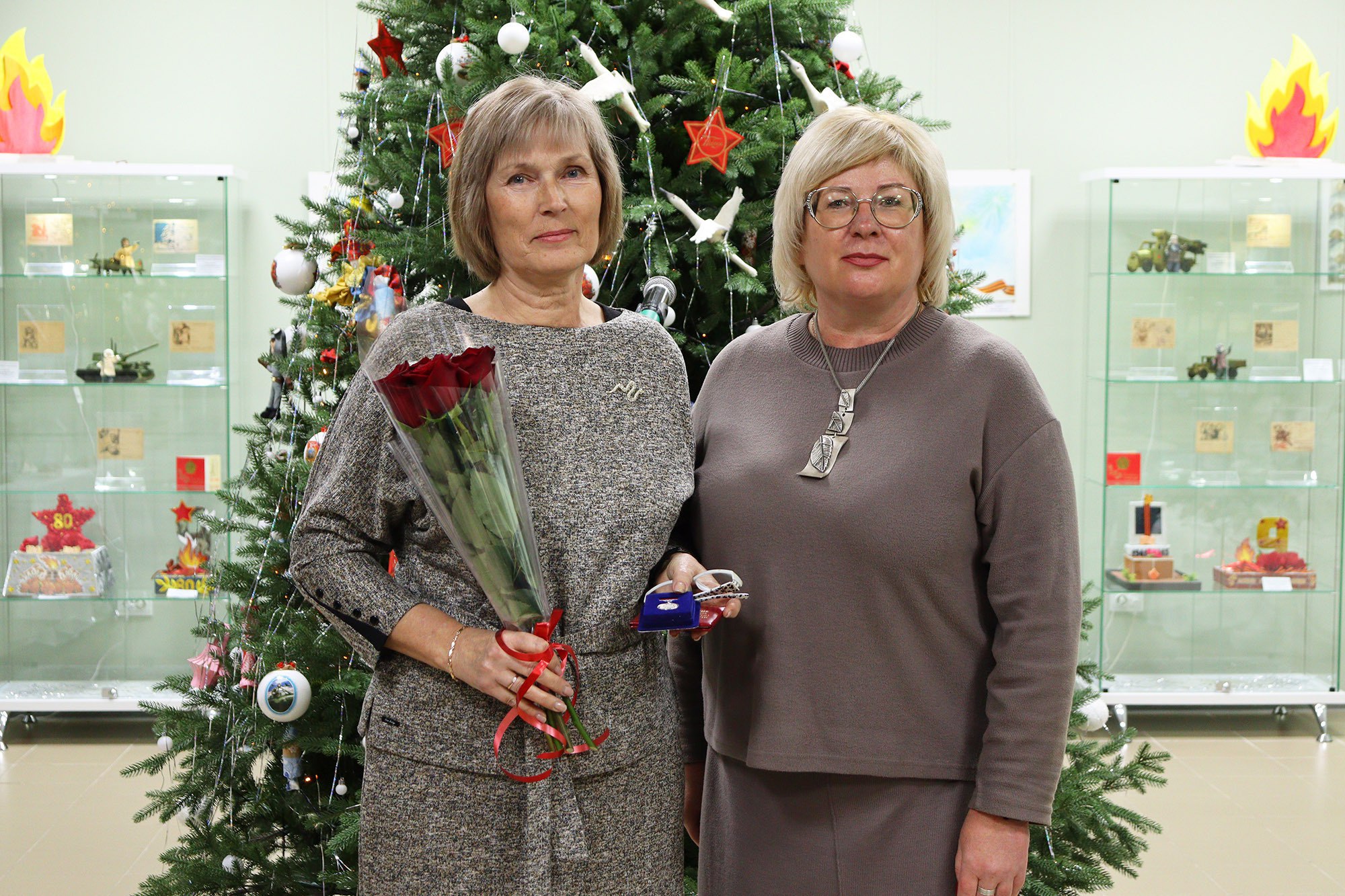 Четырем работникам культуры Магаданской области присвоены почетные звания – на региональном уровне это самая высокая награда Четырем работникам культуры Магаданской области присвоены почетные звания – на региональном уровне это самая высокая награда