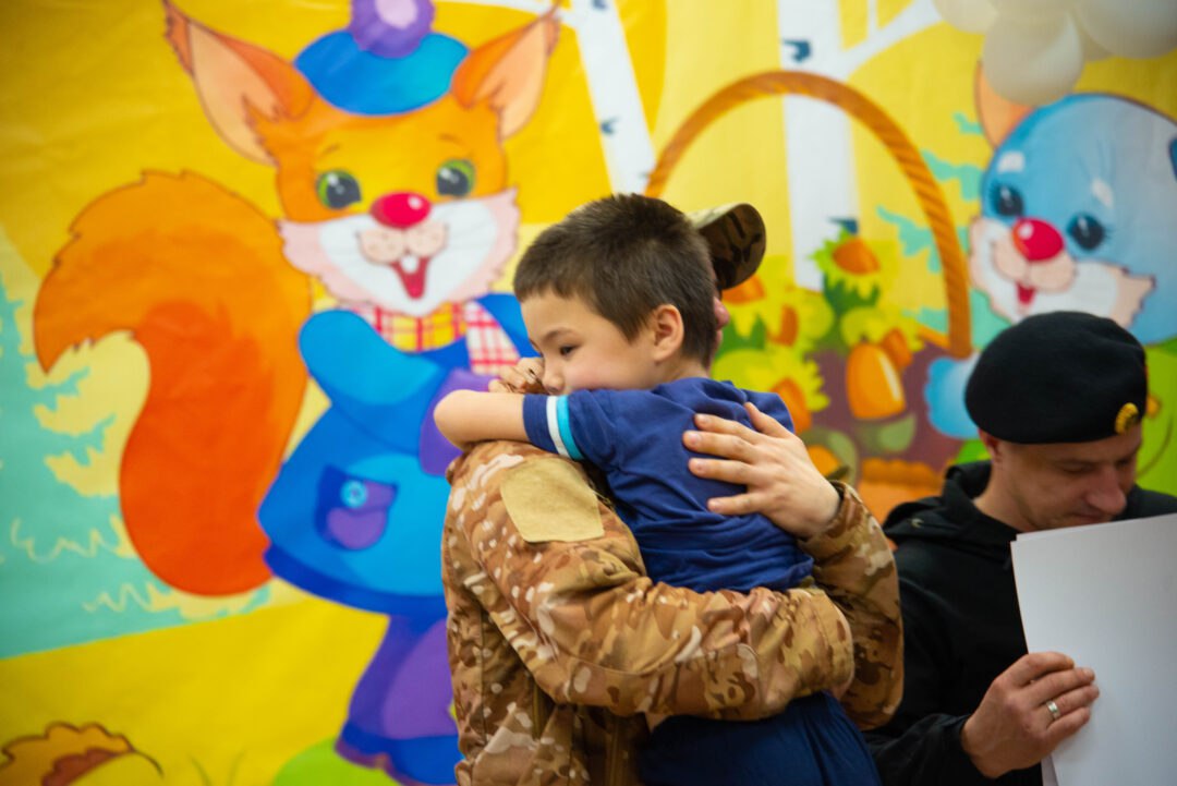 В Магаданском детском доме «Надежда» прошла праздничная встреча «Тепло родного дома» В Магаданском детском доме «Надежда» прошла праздничная встреча «Тепло родного дома»