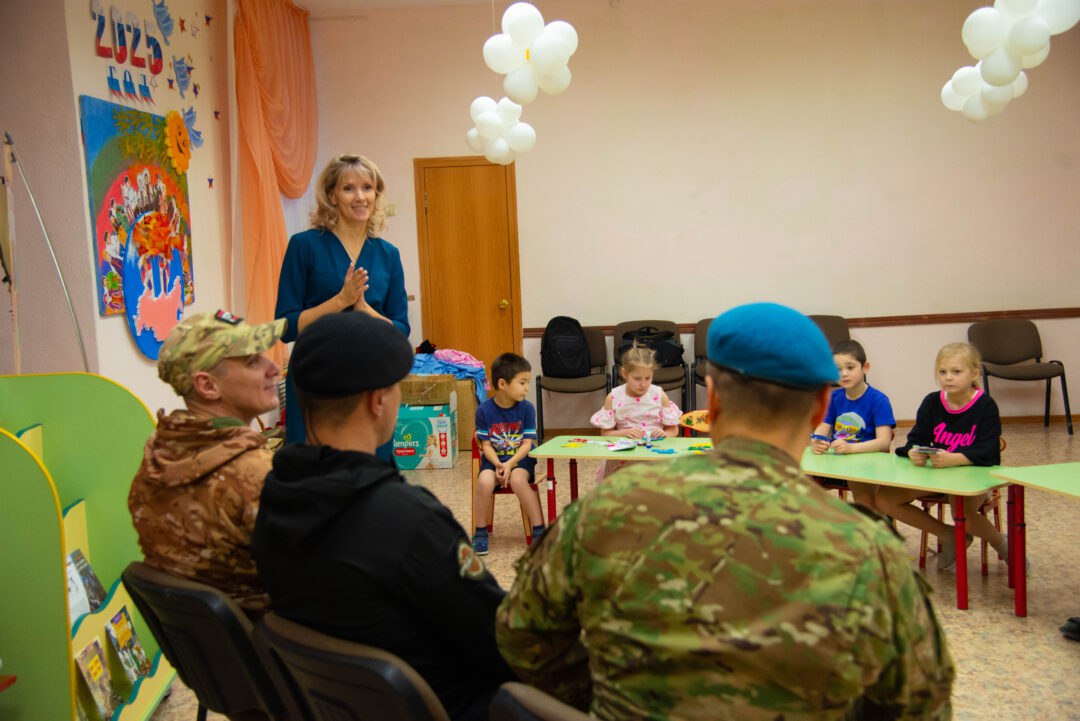 В Магаданском детском доме «Надежда» прошла праздничная встреча «Тепло родного дома» В Магаданском детском доме «Надежда» прошла праздничная встреча «Тепло родного дома»