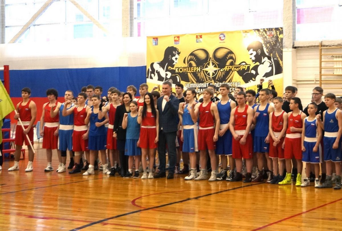 Областной чемпионат и первенство по боксу на призы концерна «Арбат» впервые проходят в колымской Палатке Областной чемпионат и первенство по боксу на призы концерна «Арбат» впервые проходят в колымской Палатке