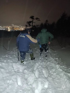 Спасли из "снежного плена"