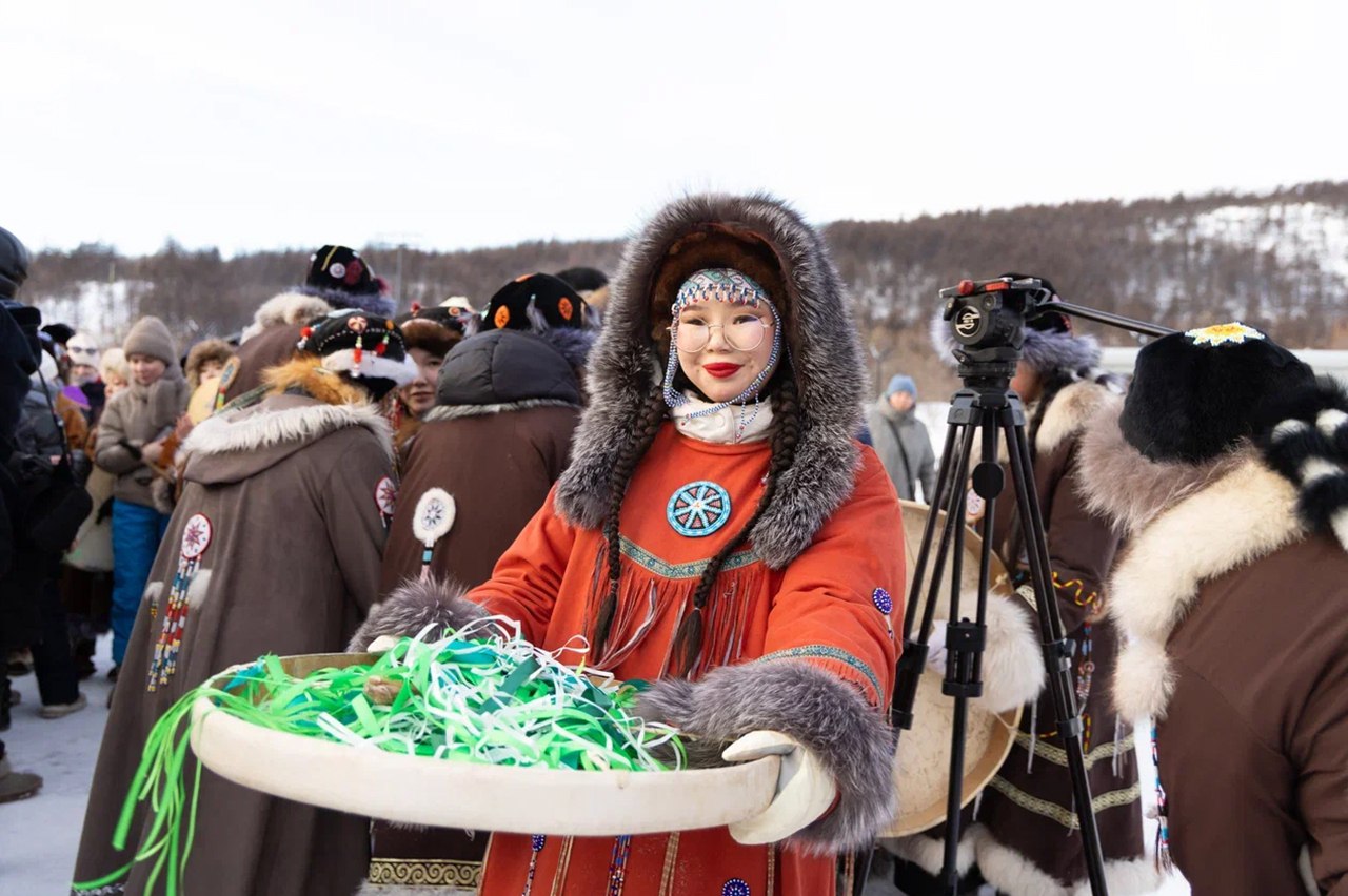 В Магаданской области отпраздновали Межрегиональный корякский праздник встречи Нового года «Туйгивин» – колоритный праздник, наполненный солнцем, радостью и атмосферой дружбы В Магаданской области отпраздновали Межрегиональный корякский праздник встречи Нового года «Туйгивин» – колоритный праздник, наполненный солнцем, радостью и атмосферой дружбы