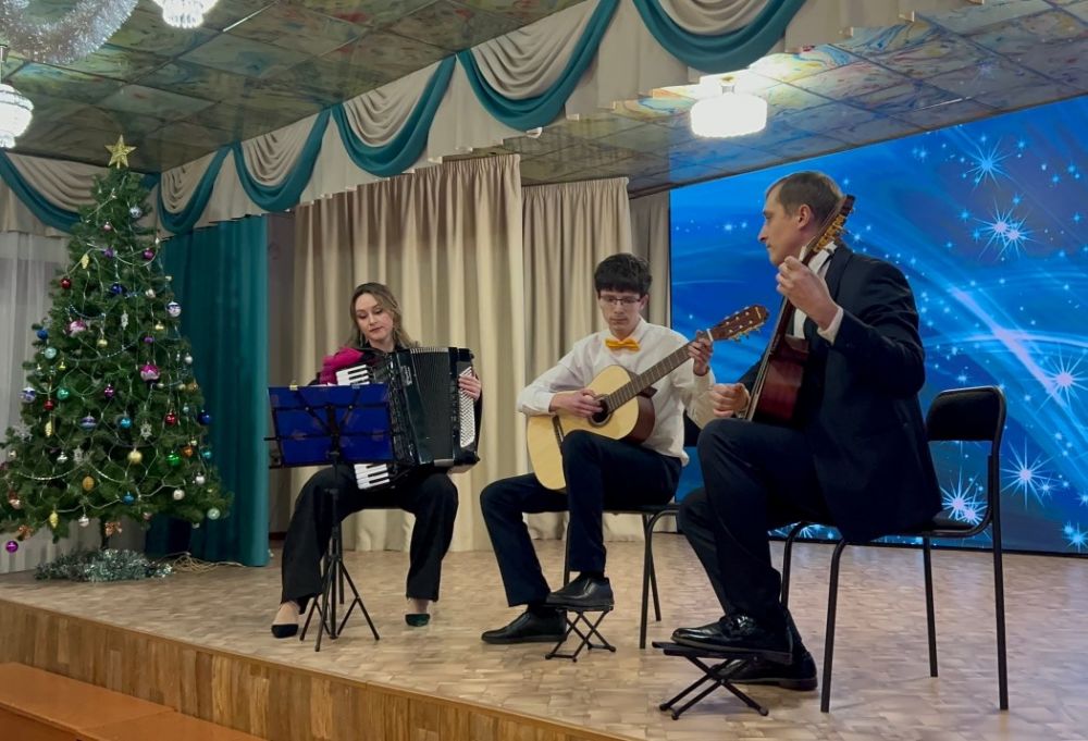 Теплый концерт посвятили большому обновлению в Детской школе искусств Сусумана