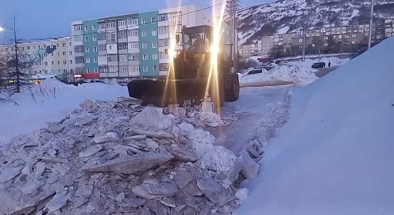 Лариса Поликанова: Наши коммунальные службы работают в круглосуточном режиме, не останавливаясь ни на час