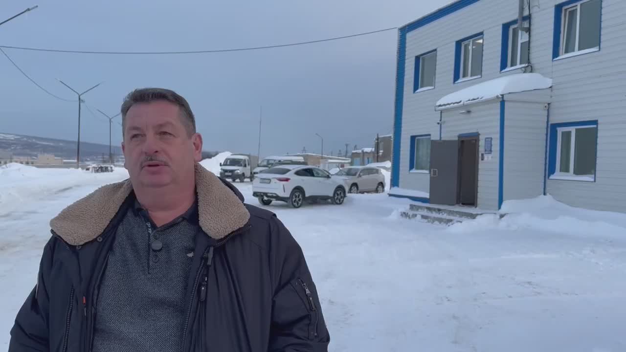 Сегодня, 29 декабря в Магадане активно выаозили снег на улице Коммуны и проспекте Карла Маркса