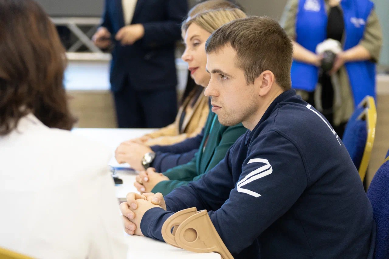 Кадровую программу «СВОи Герои 49» запустили для колымских ветеранов в 2025 году Кадровую программу «СВОи Герои 49» запустили для колымских ветеранов в 2025 году