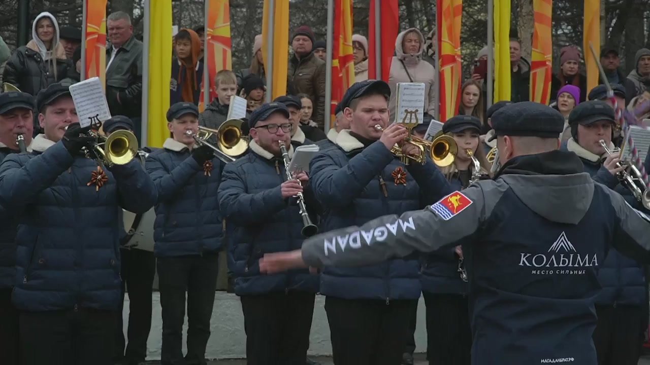 Парад Победы на земле и в воздухе провели колымчане в 2025 году