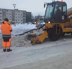 Лариса Поликанова: Новогодние каникулы продолжаются, а наши службы ведут ежедневную расчистку города от снега