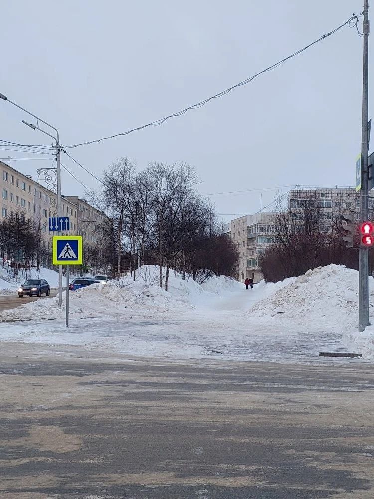 Лариса Поликанова: В эти праздничные дни продолжаем расчистку города от снега Лариса Поликанова: В эти праздничные дни продолжаем расчистку города от снега