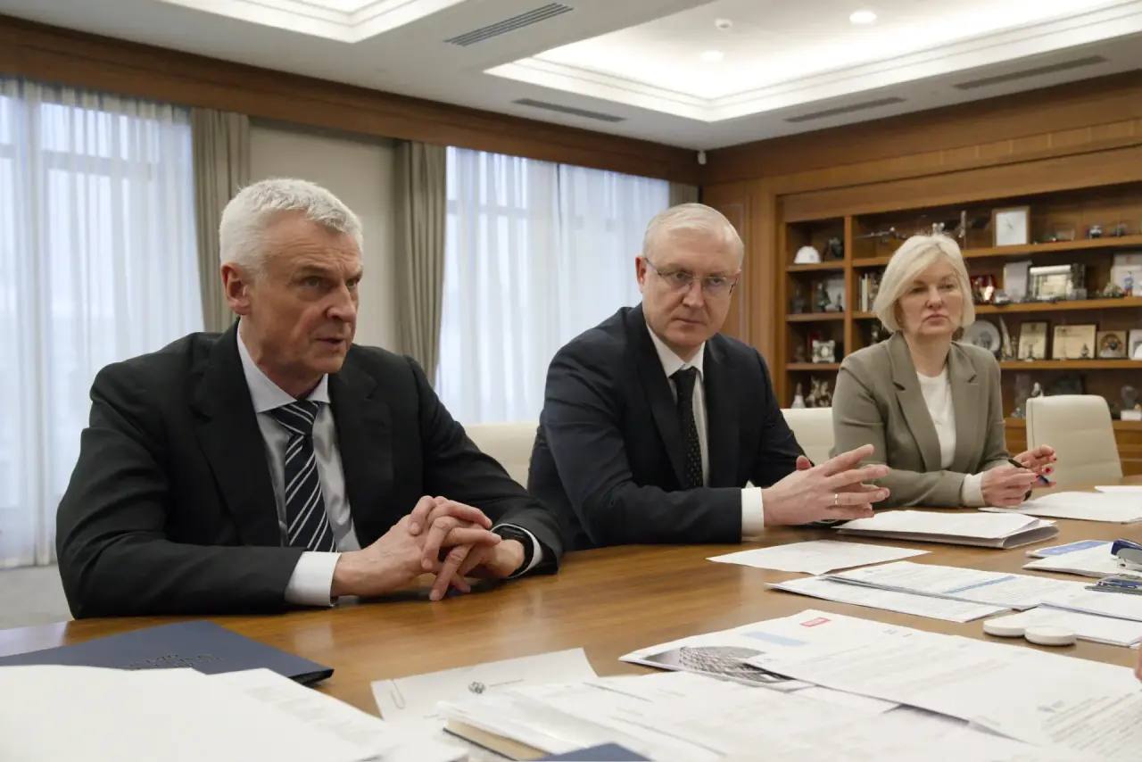 В Минстрое России обсудили вопросы комплексного развития территорий и инфраструктурного строительства в Магаданской области В Минстрое России обсудили вопросы комплексного развития территорий и инфраструктурного строительства в Магаданской области