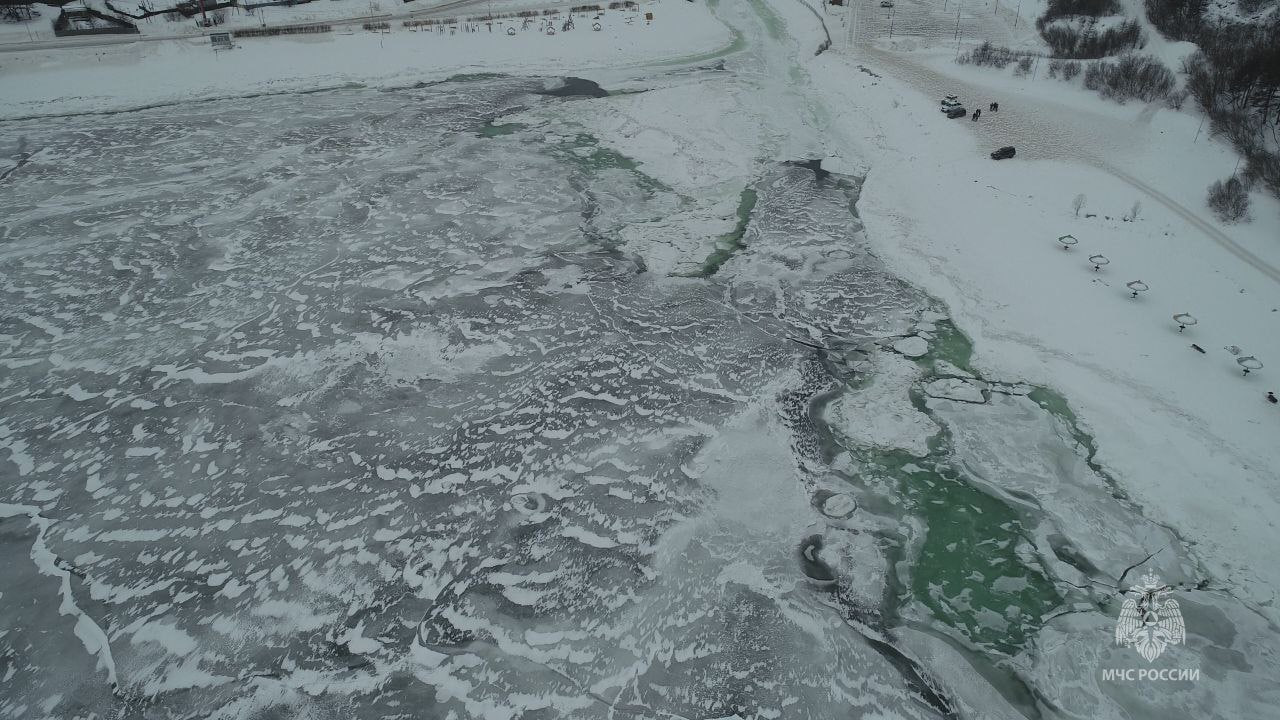Безопасного ледового покрова все еще нет в окрестностях Магадана